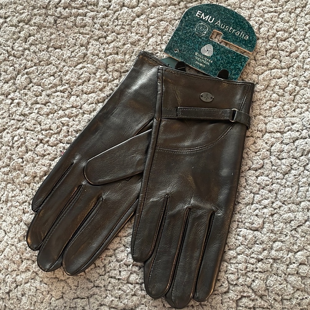 EMU Australia Black Leather Gloves